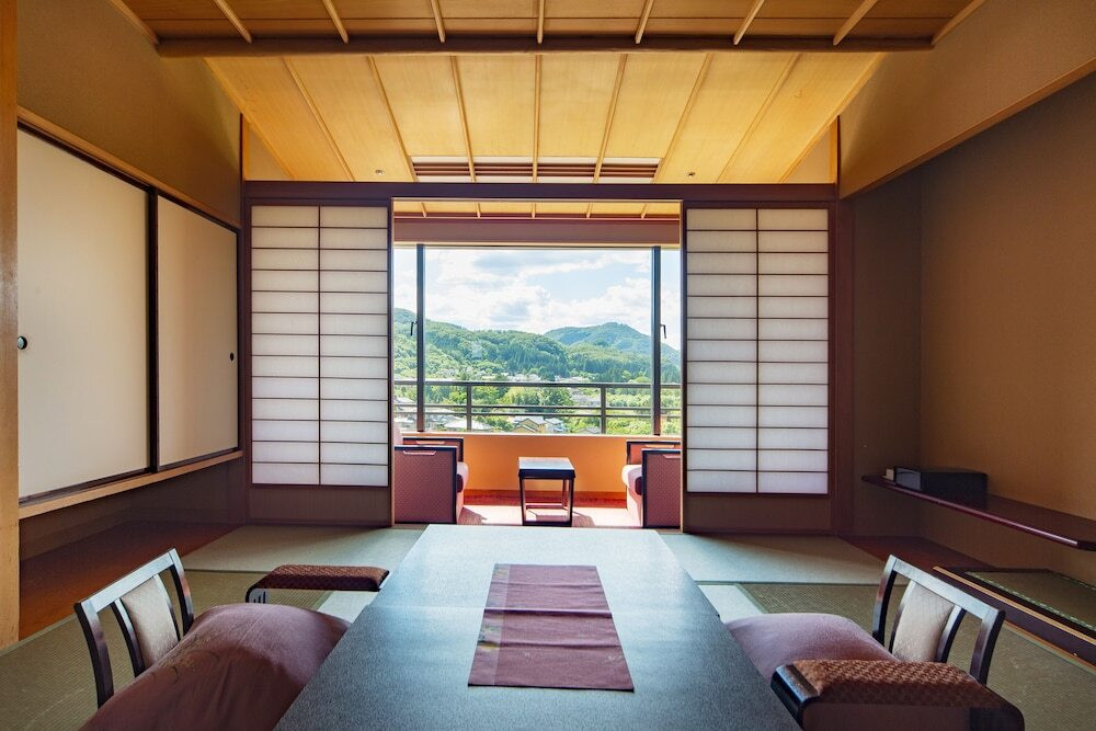 「曲水庭苑」や「自家源泉の温泉」が楽しめる3968014