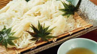 食事・飲み物 / 11