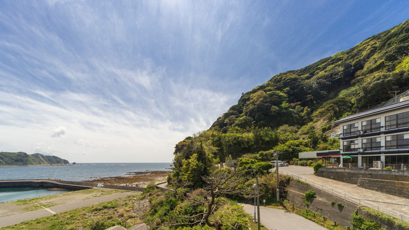 小湊温泉 実入の湯 豊明殿（コミナトオンセン ミイリノユ ホウメイデン） / 1