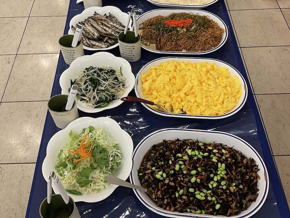 朝食