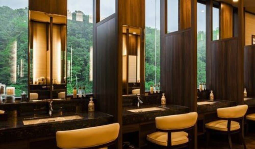 大浴場／パウダールーム / 4