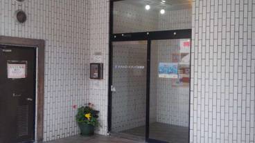 施設の入り口 / 5