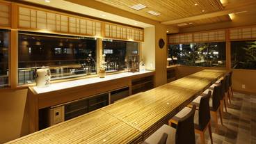 和とBAR 月の小路 カウンター / 5