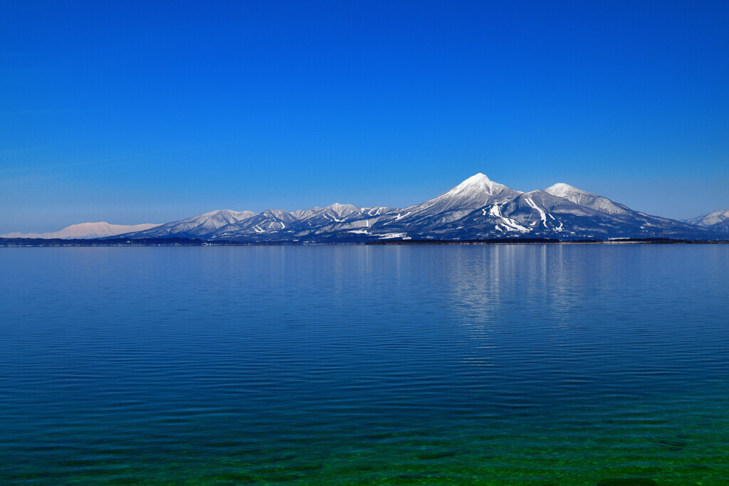 猪苗代湖や郡山布引風の高原など、見どころあふれる「郡山」2497168