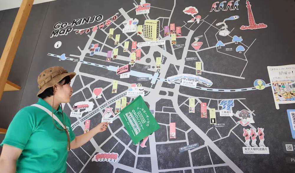 大塚のガイドツアー「ご近所アクティビティ」へ。1時間程度のツアーは事前予約で無料参加OK♪ご近所マップ前に集合して、まず街の案内を聞きましょう。