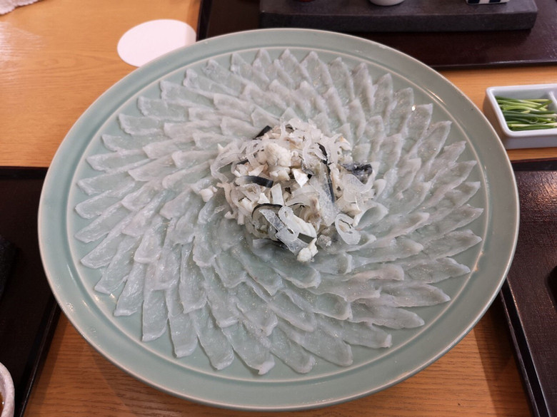 「満珠荘」 料理 120314880 ふく刺し（3人前）