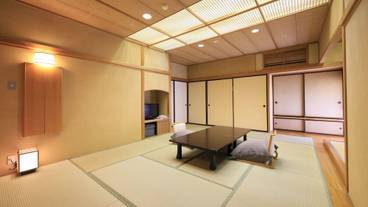 客室 / 12