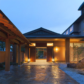 たまの贅沢に。高級感と温泉に酔いしれる3528257