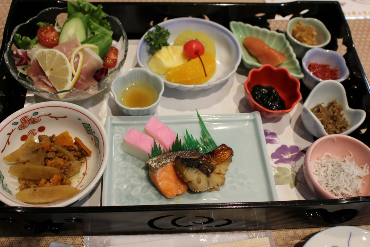 朝食は、ご飯,パンやコーヒーも付いていました