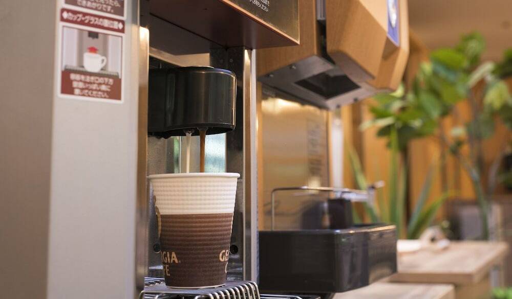 コーヒーやジュースなどが無料 / 4