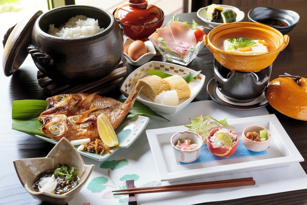 朝食