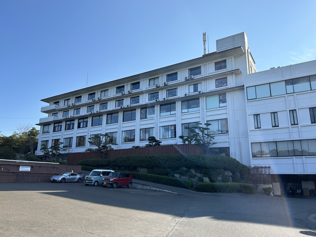 ホテルの古さは否めない