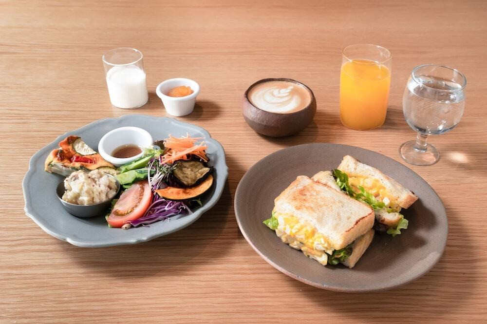 朝食