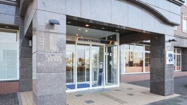 施設の入り口 / 16