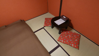 和室ダブル (バスルーム共用)