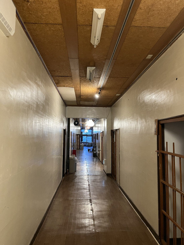 湯治部棟2階の廊下