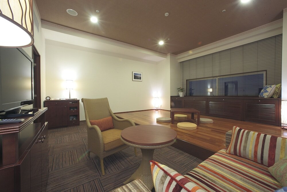 福島でハワイ気分♪非日常感たっぷりな温泉リゾート3450851