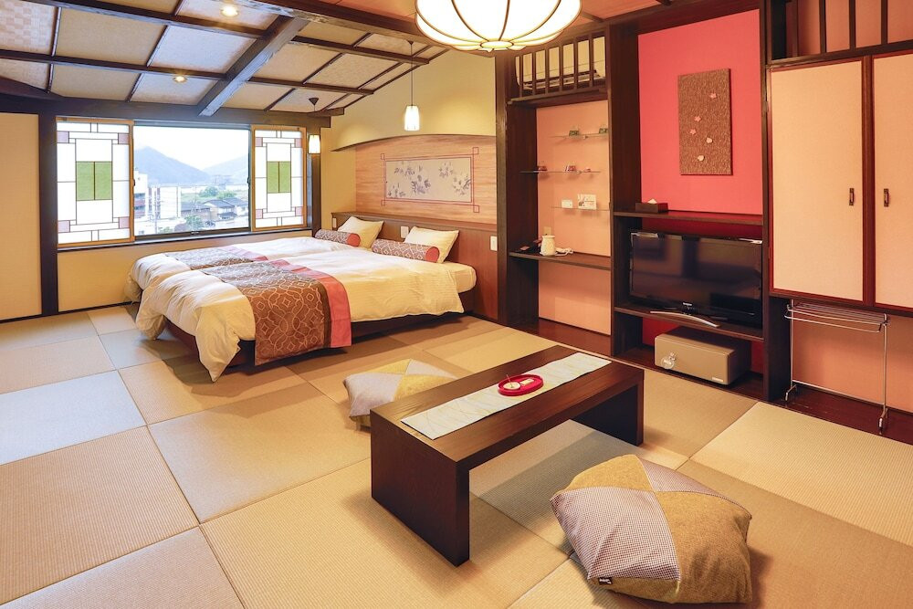 花びらを浮かべた貸切風呂で夢心地♪4070742