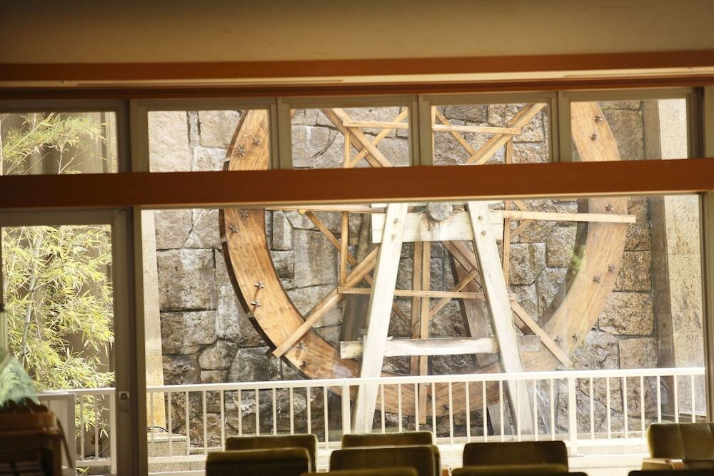 ロビーラウンジ