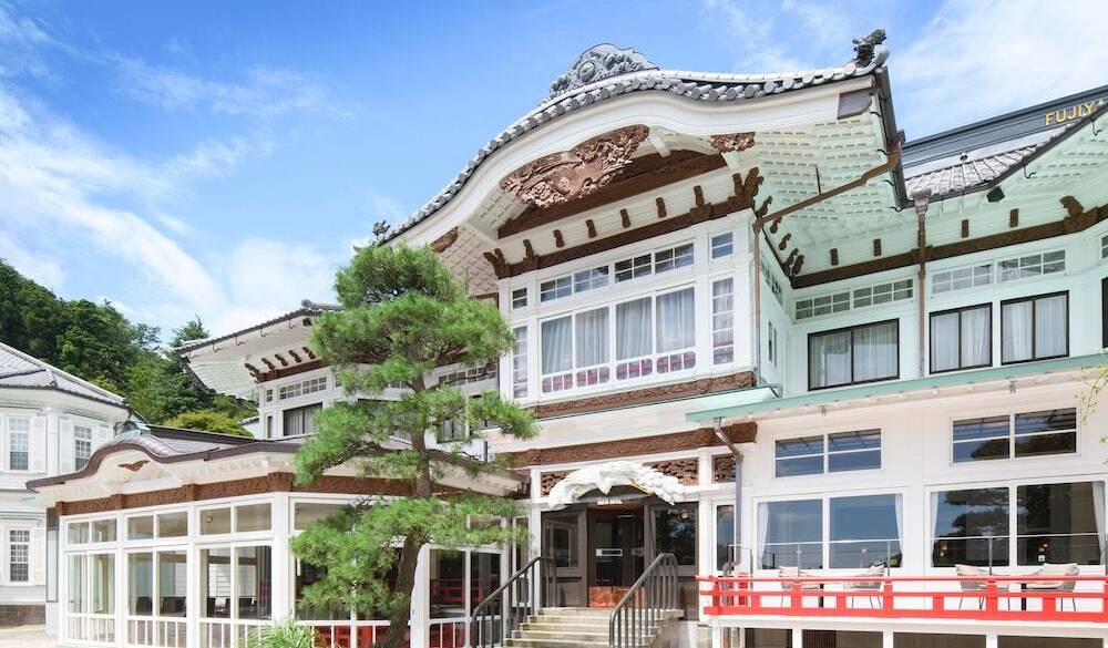 ”新生”富士屋ホテルの
変わらないおもてなし / 1