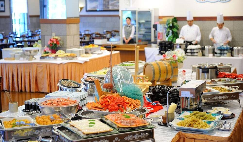 夕食バイキング① / 1