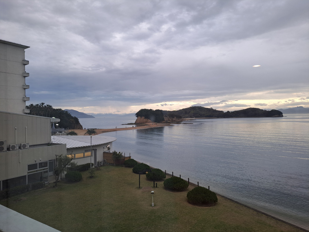 部屋からのエンジェルロードのながめ