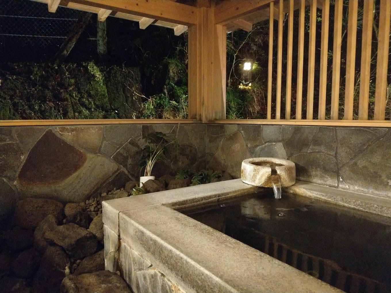 外湯めぐりでもお宿の露天風呂でも雪景色を堪能♪3397663