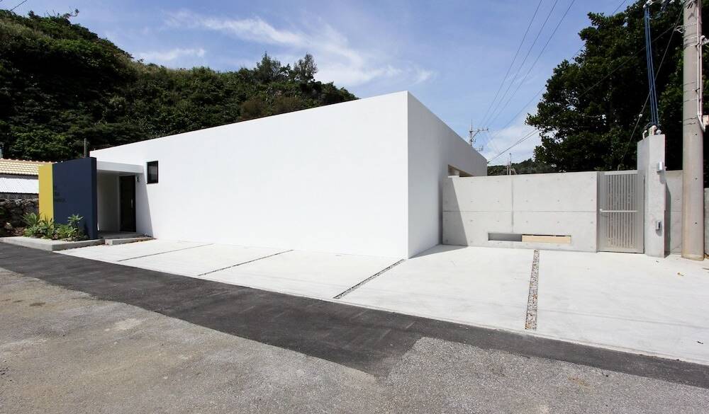 無料駐車場　3台分あり / 2