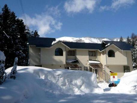 貸別荘 白馬ロイヤルコテージ / 3