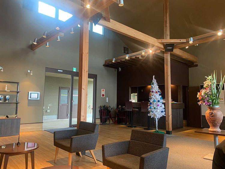 モノレール＆カートで
チェックイン / 4