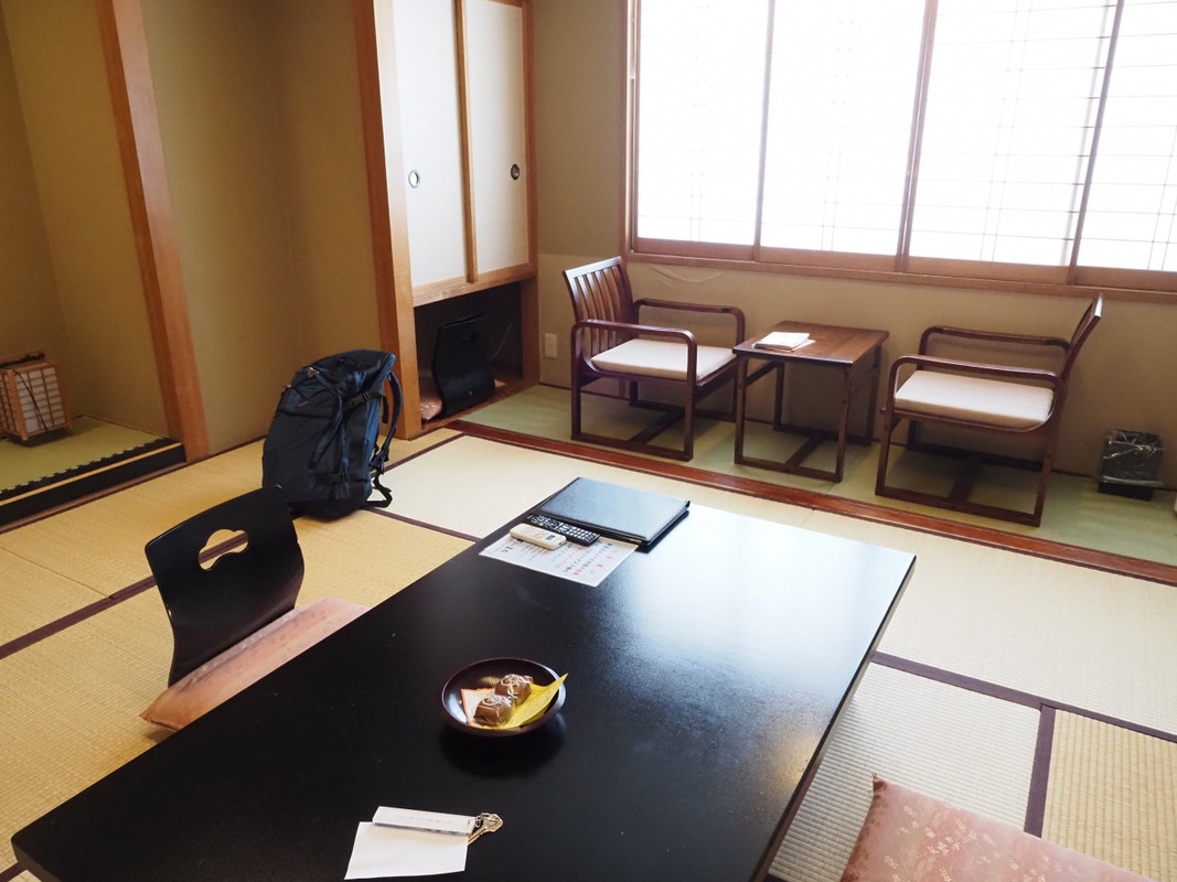 10畳和室　昭和の感じ