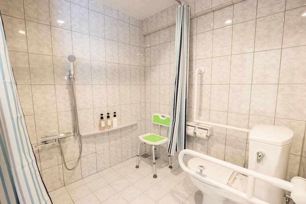 バスルームのシャワー