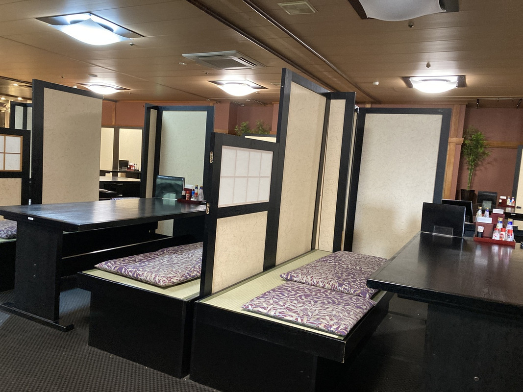 ソーシャルディスタンスバッチリな食事処