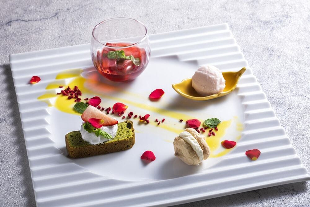 ディナー／スイーツ一例