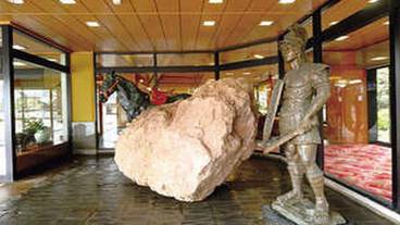 施設の入り口 / 16