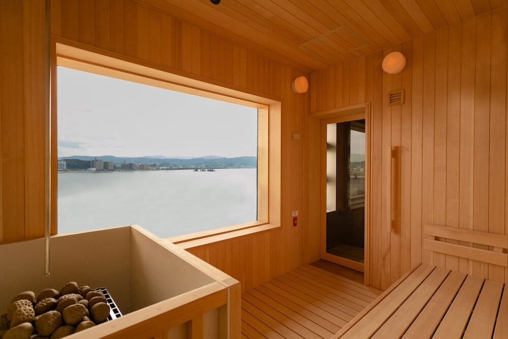 宍道湖の前に佇むホテル。景色もインテリアのひとつのよう…♡3951596