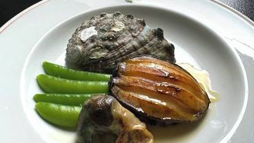 食事・飲み物 / 3