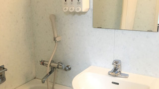 ベーシック ツインルーム シングルベッド 2 台 禁煙