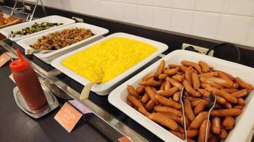 朝食スペース / 4