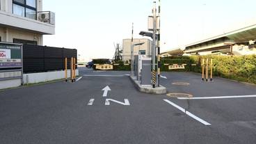 駐車場 / 23