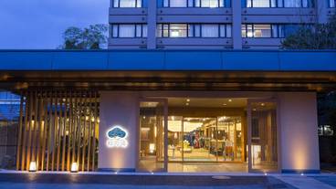 施設の入り口 / 22