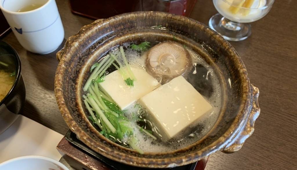 朝の体を温めてくれる
優しい和定食 / 3