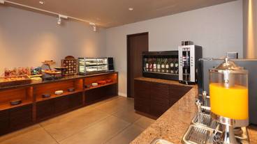 ロビーラウンジ / 4