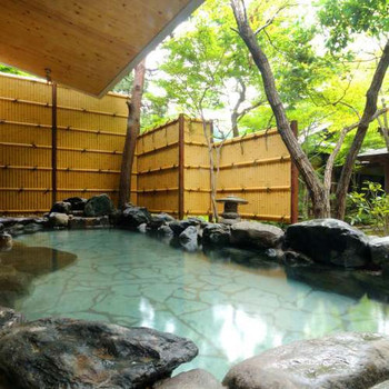 2．和の情緒を感じられる「磐梯熱海温泉 離れの宿 よもぎ埜」／福島県3673639