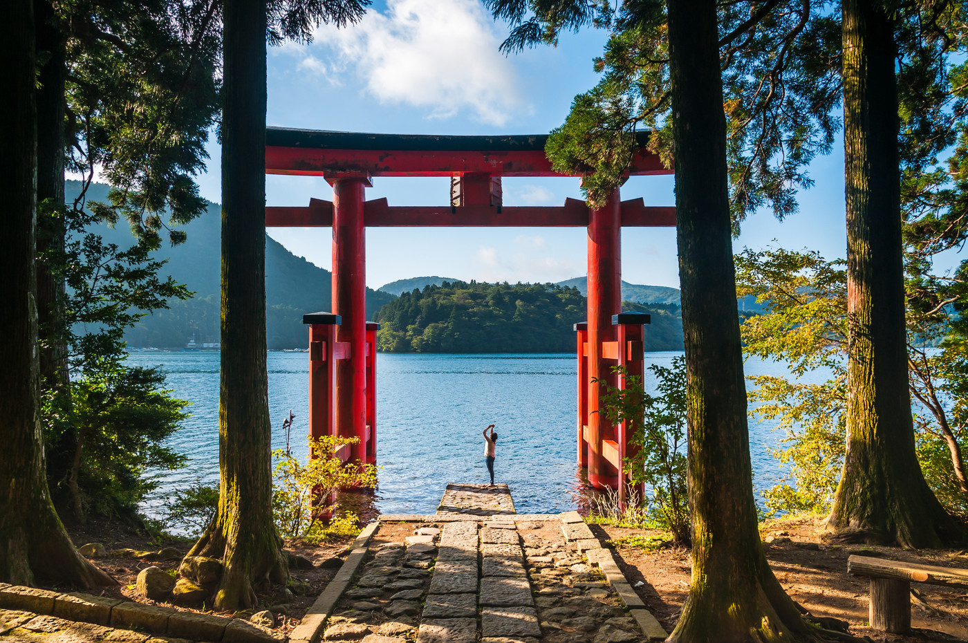 箱根神社 平和の鳥居・芦ノ湖 / Hakone Shrine, Japan