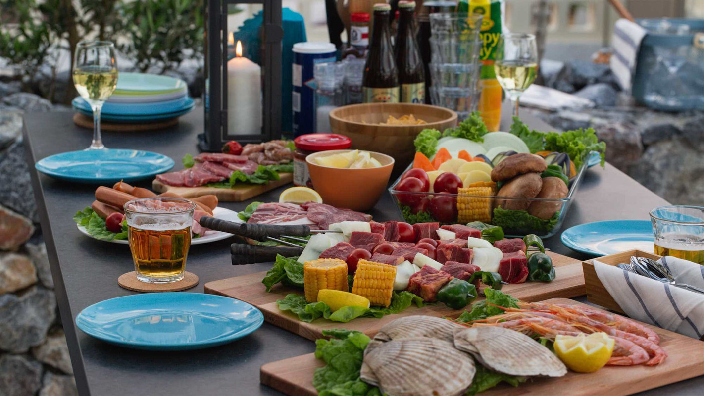 バーベキューの調理器具はレンタルあり。食材は持ち込み