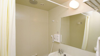 エコノミー ダブルルーム 喫煙可