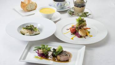 食事・飲み物 / 3