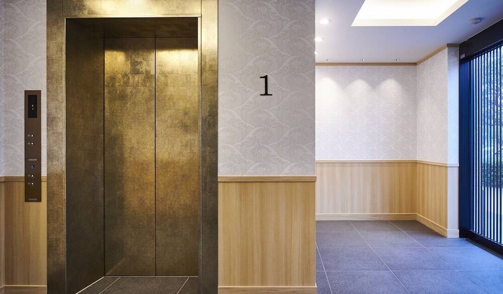 エレベーター / 2