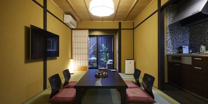 美盧 八条内田町邸(京都府 町家) / 1